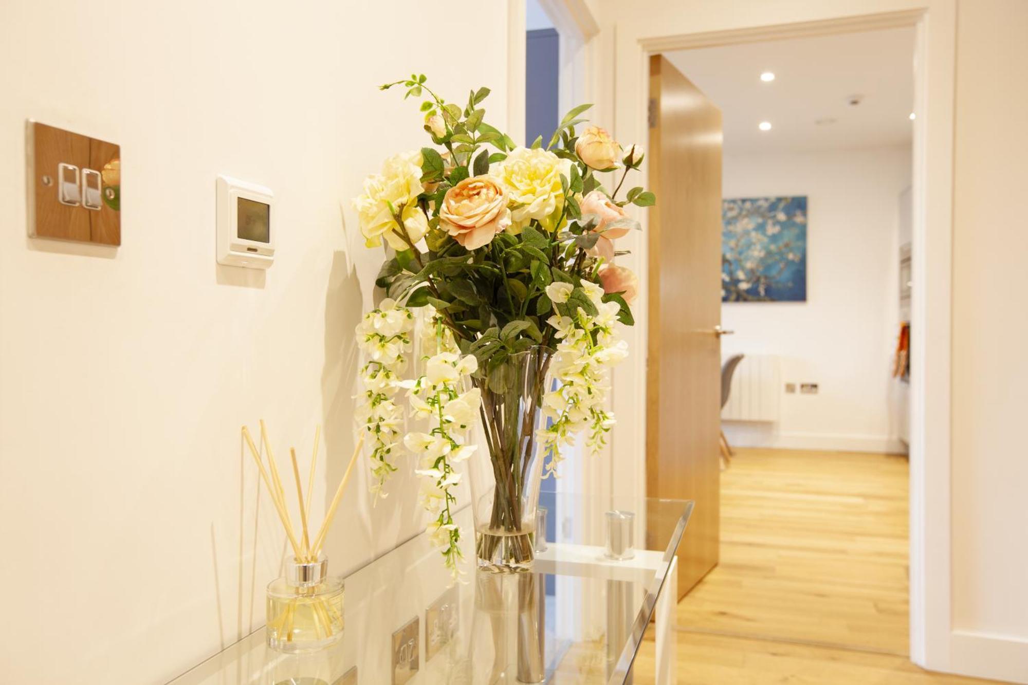 Urban Living'S ~ King Edward Luxury Apartments In The Heart Of Windsor Eksteriør bilde